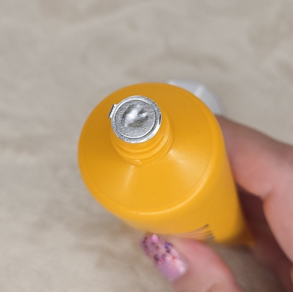 Rodial Vit C Papaya Enzyme Scrub Brighten and Renew - Picture 5 of 5